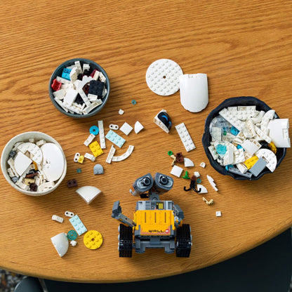 Wall-E and Eve