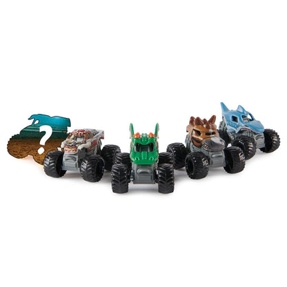 Monster Jam 5 Pack with Mystery Collectible Monster Truck 1:87 Scale